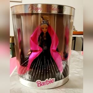 1998 Happy Holidays Special Edition Barbie Doll from Mattel. Rare Misprint